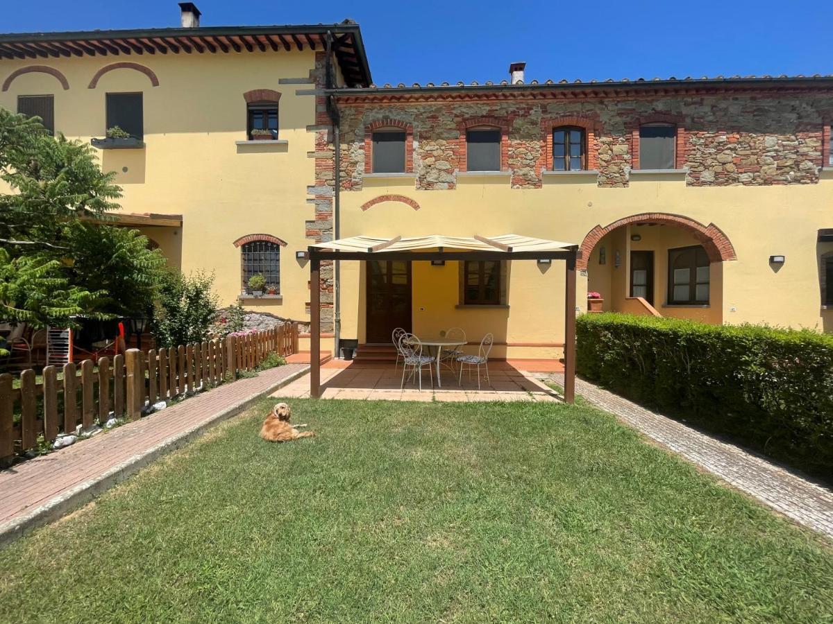 Casa Vacanza Villaggio Poggio Rosso Arezzo Dış mekan fotoğraf