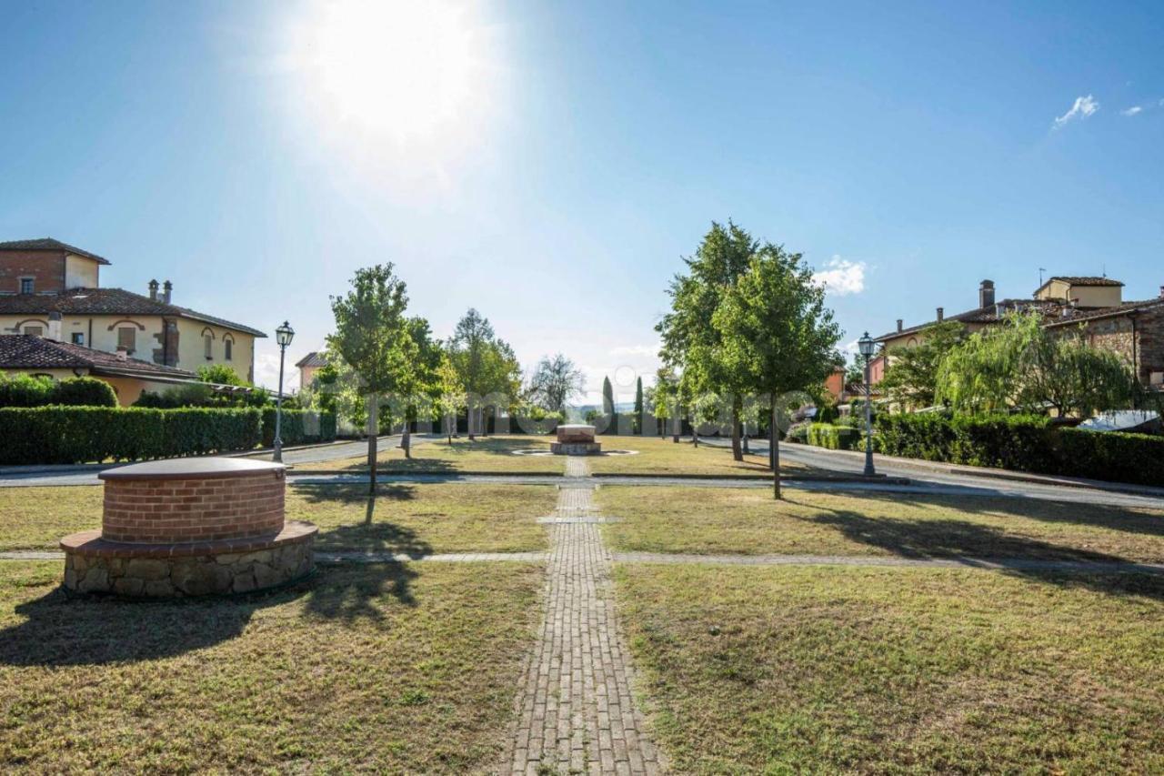 Casa Vacanza Villaggio Poggio Rosso Arezzo Dış mekan fotoğraf