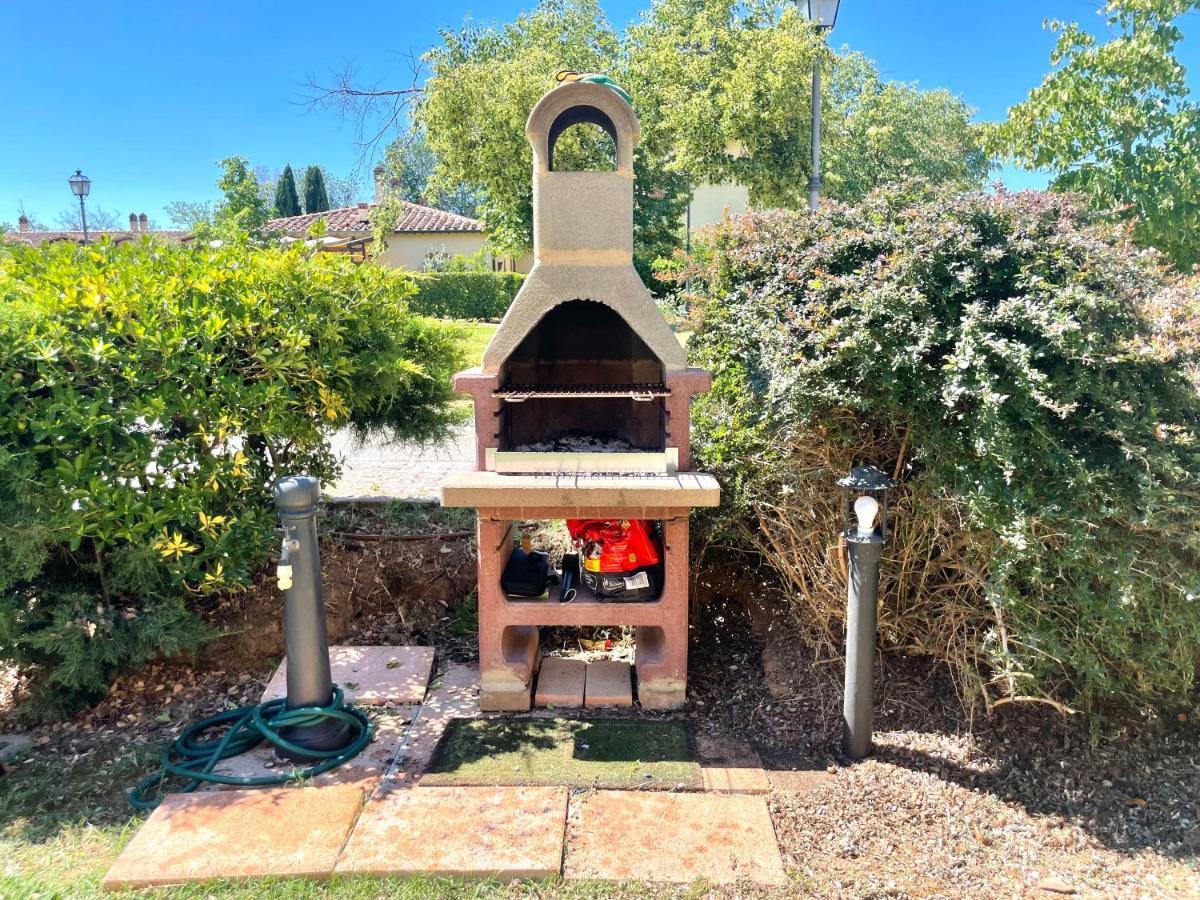Casa Vacanza Villaggio Poggio Rosso Arezzo Dış mekan fotoğraf